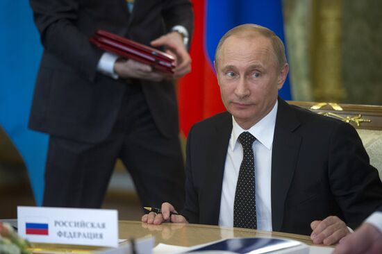 Vladimir Putin at a meeting of EurAsEC
