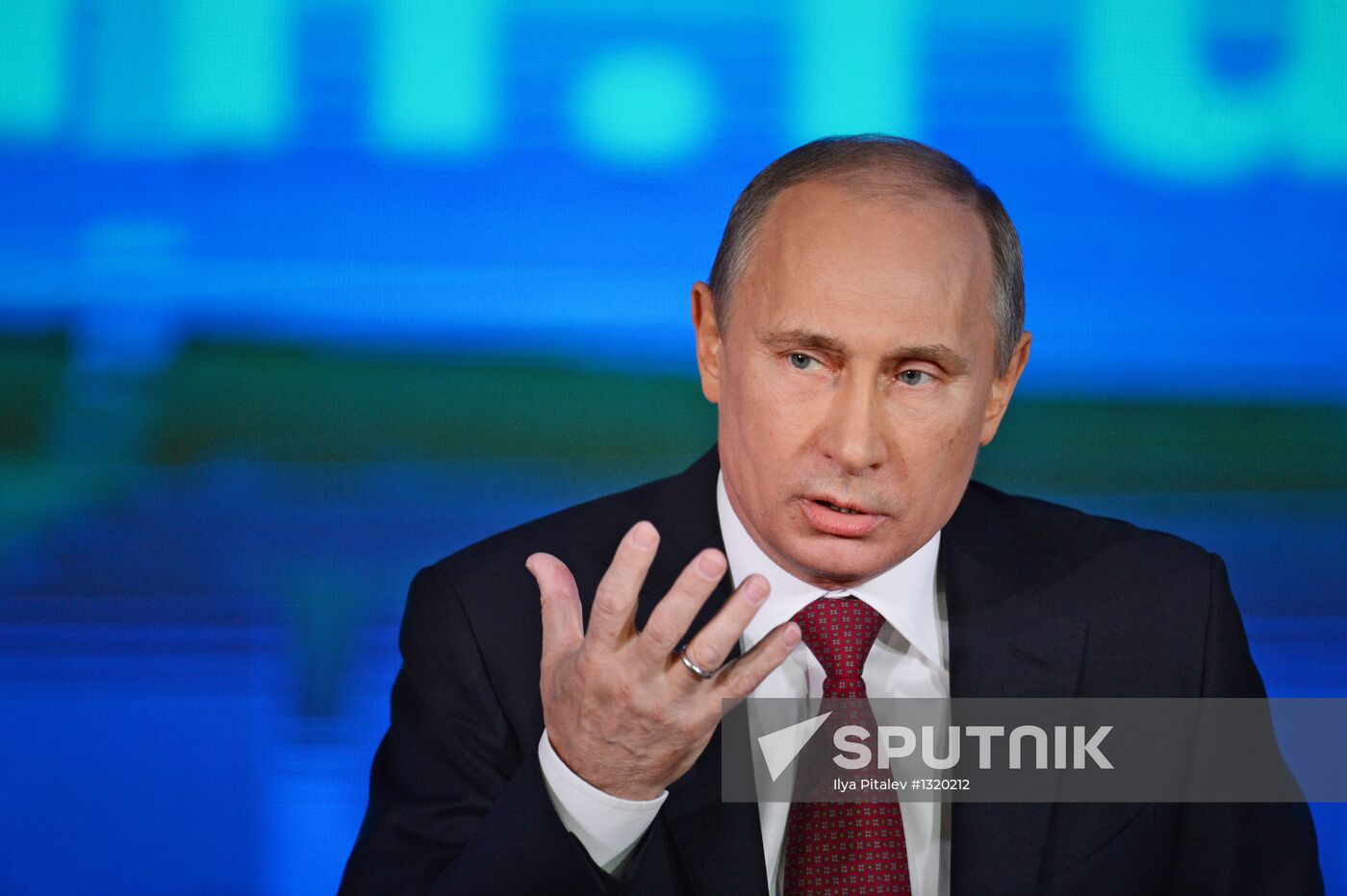 Vladimir Putin gives news conference