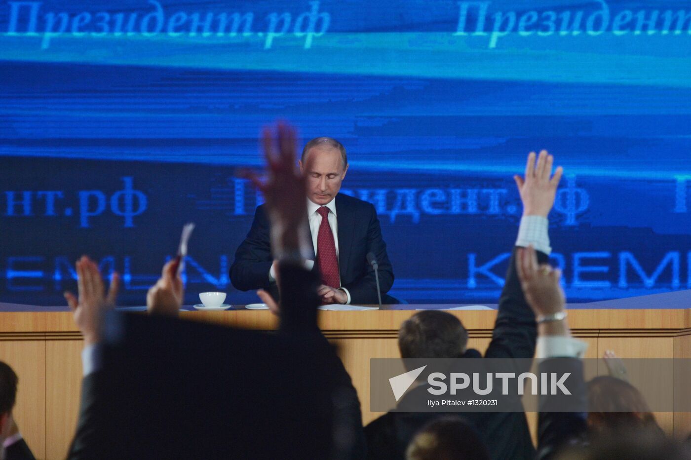 Vladimir Putin gives news conference
