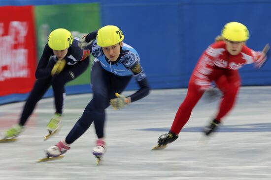 Russian short track speed skating championships. Day Two
