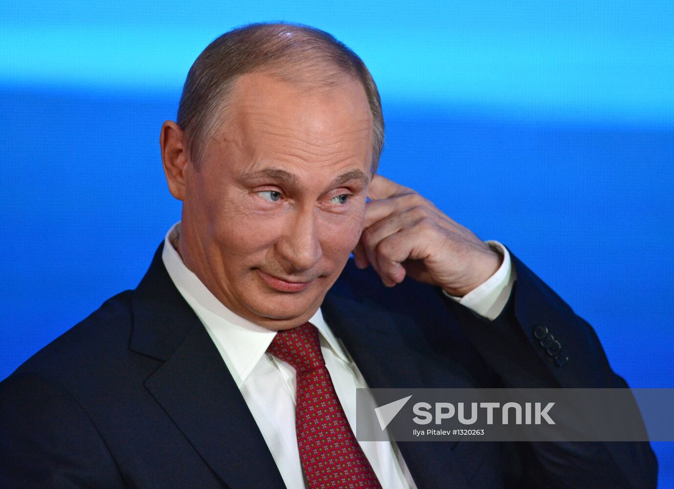 Vladimir Putin gives news conference