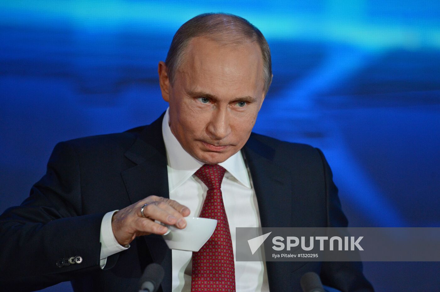 Vladimir Putin gives news conference