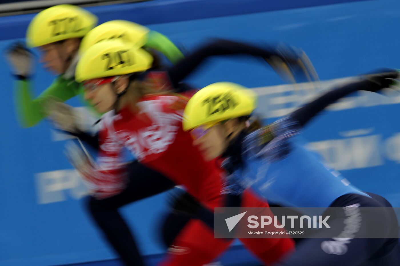 Russian short track speed skating championships. Day Two