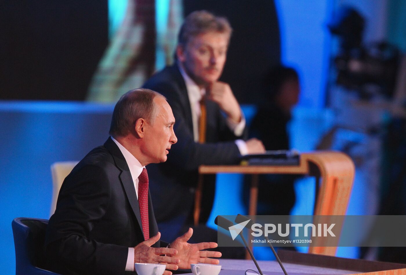 Vladimir Putin gives news conference