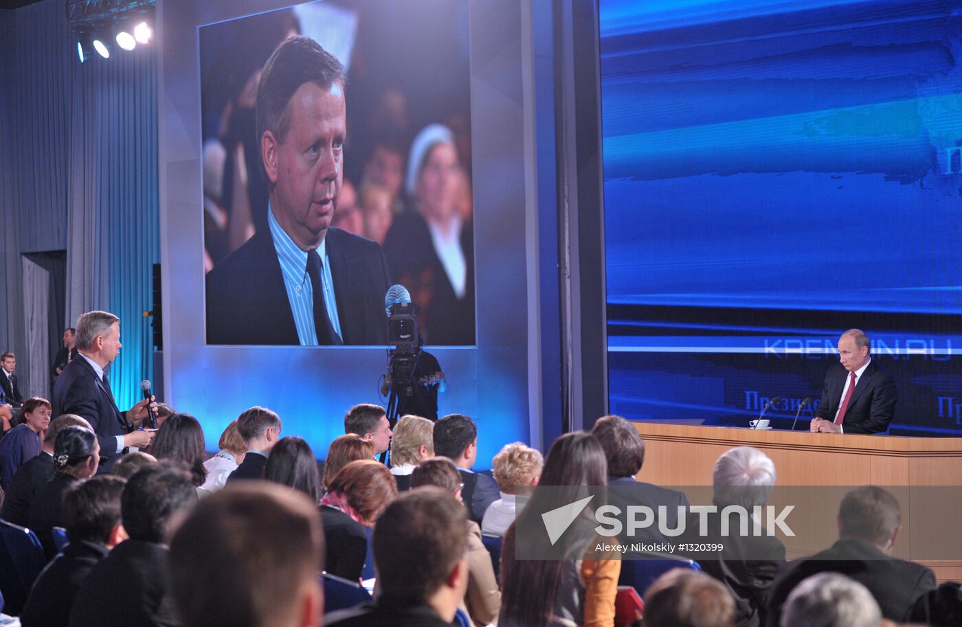 Vladimir Putin gives news conference