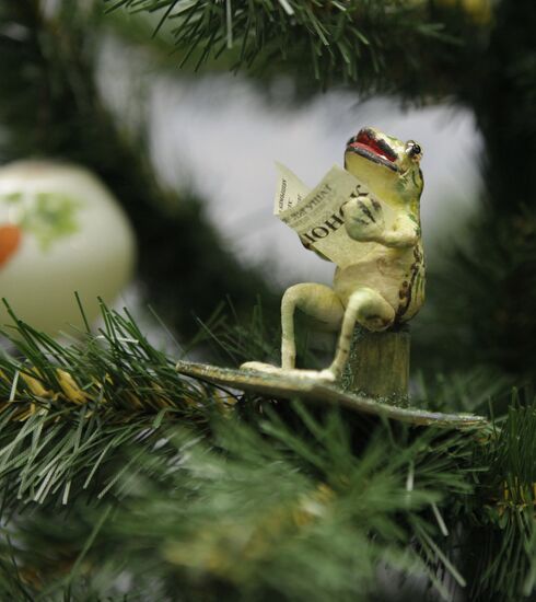 Exhibition of prewar, wartime and postwar holiday decorations