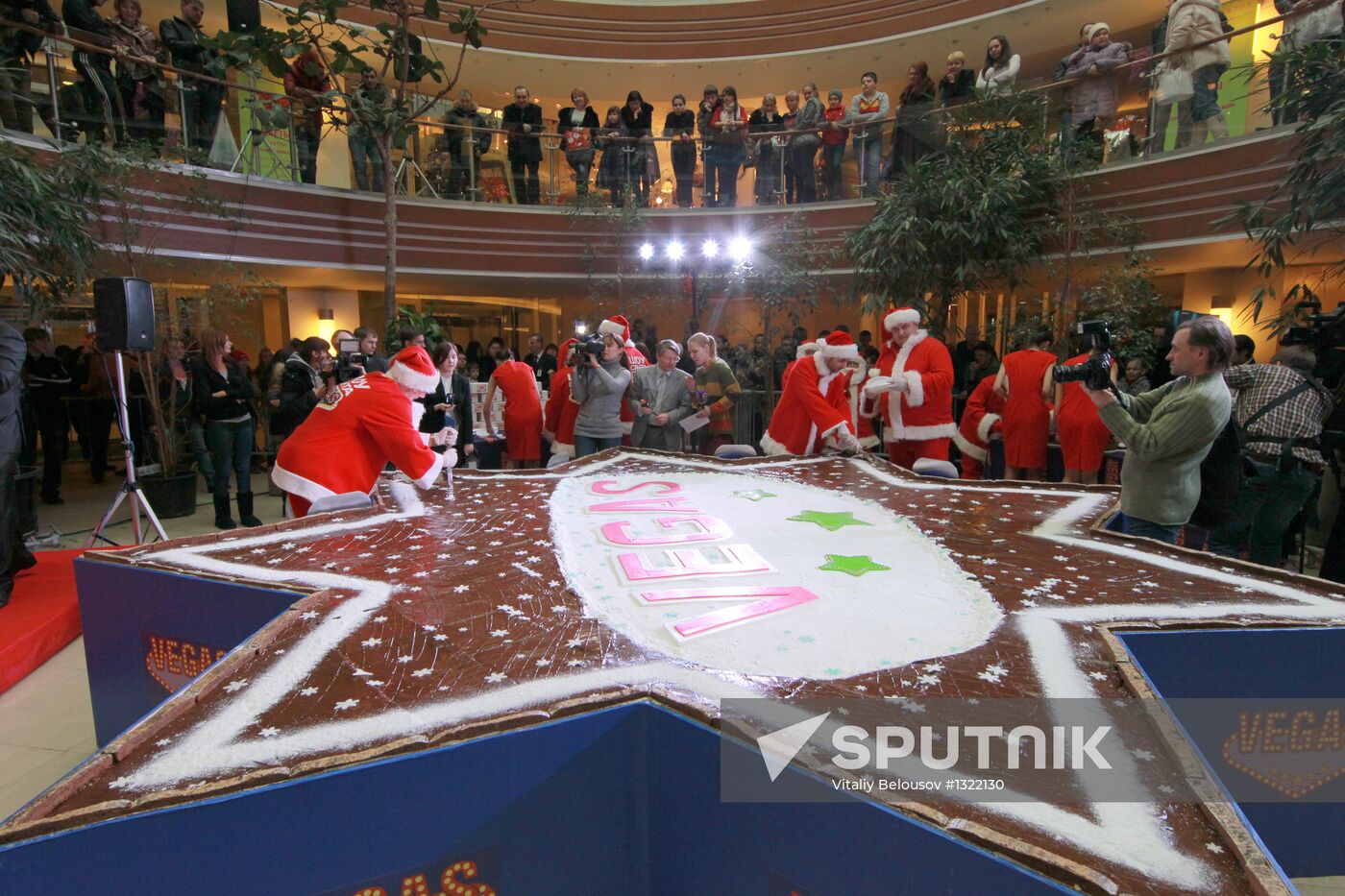 Making giant gingerbread in shape of Star of Bethlehem