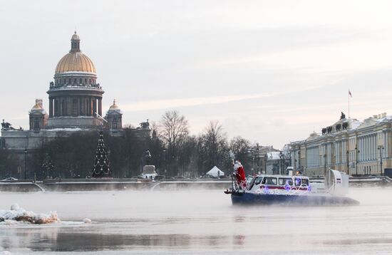 Father Frost is welcomed in St Petersburg