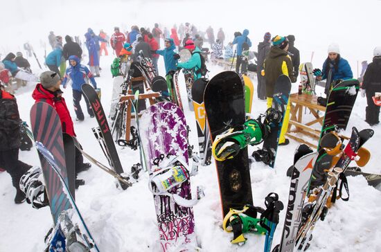Skiing season begins on the slopes in Krasnaya Polyana