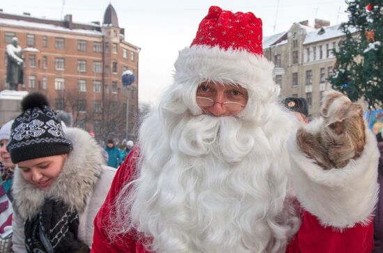 Meeting of Russian Father Frost and Finnish Joulupukki