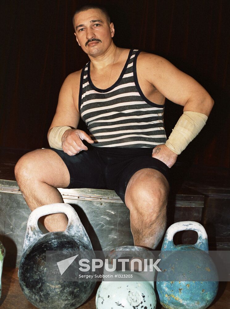 Heavy weightlifter Vladimir Sineglazov