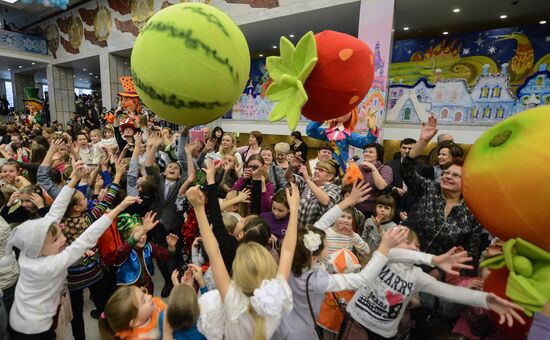 State Kremlin Palace hosts National Christmas Tree Party