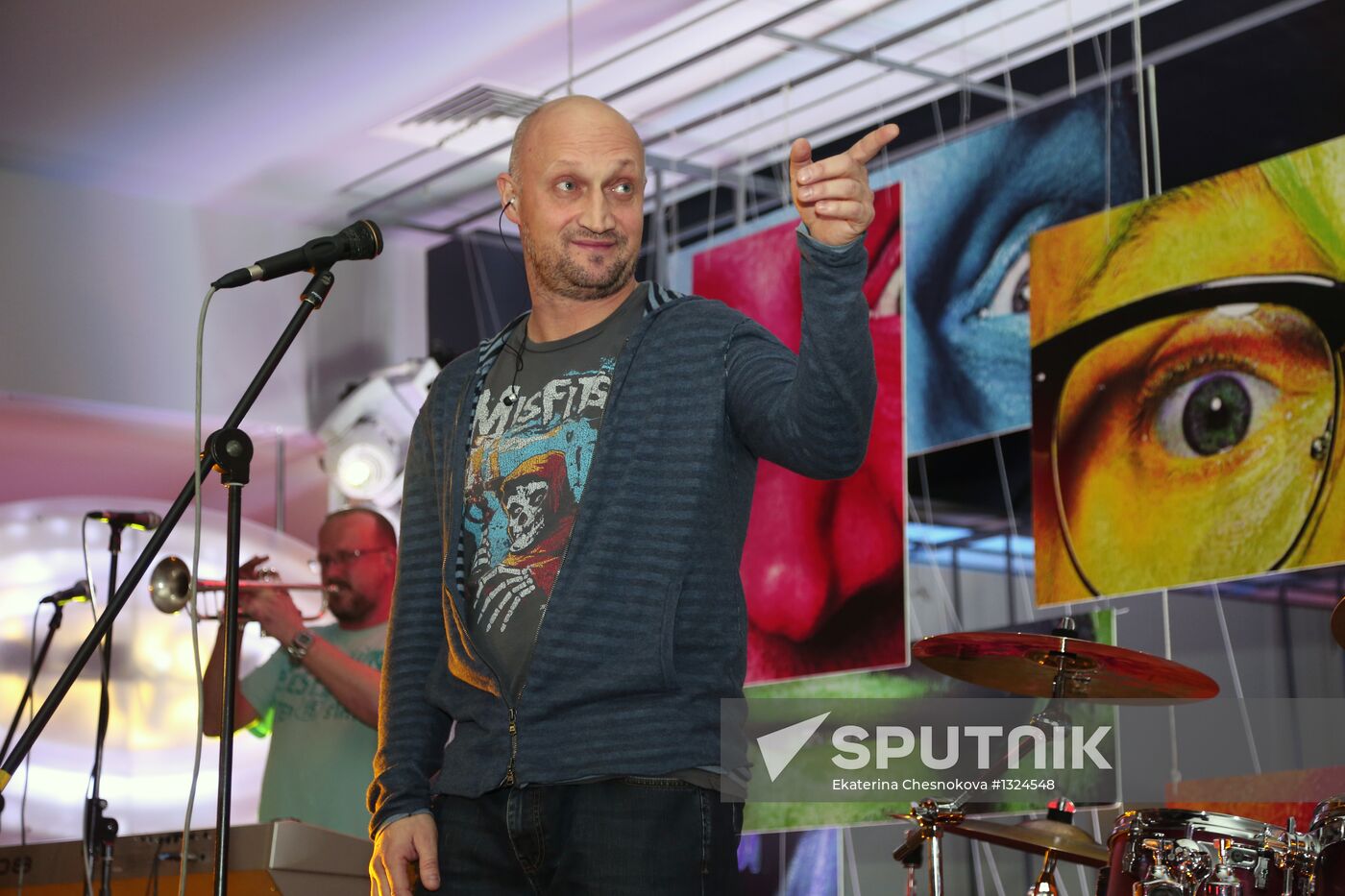 "Gentlemen, Good Luck!" premieres in Moscow