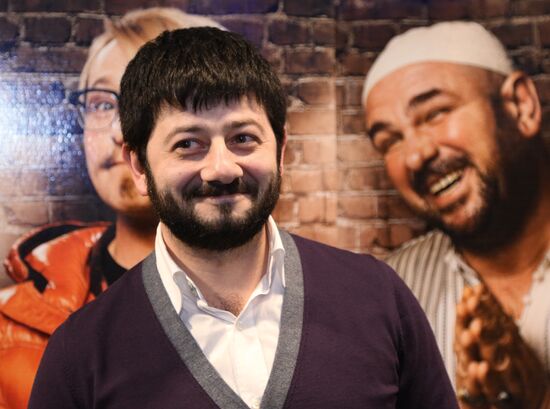 "Gentlemen, Good Luck!" premieres in Moscow