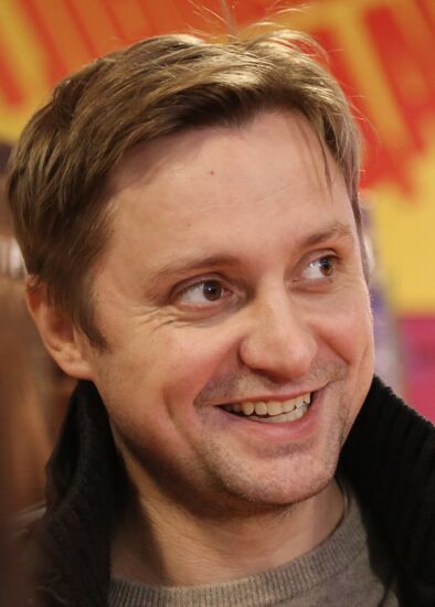 "Gentlemen, Good Luck!" premieres in Moscow
