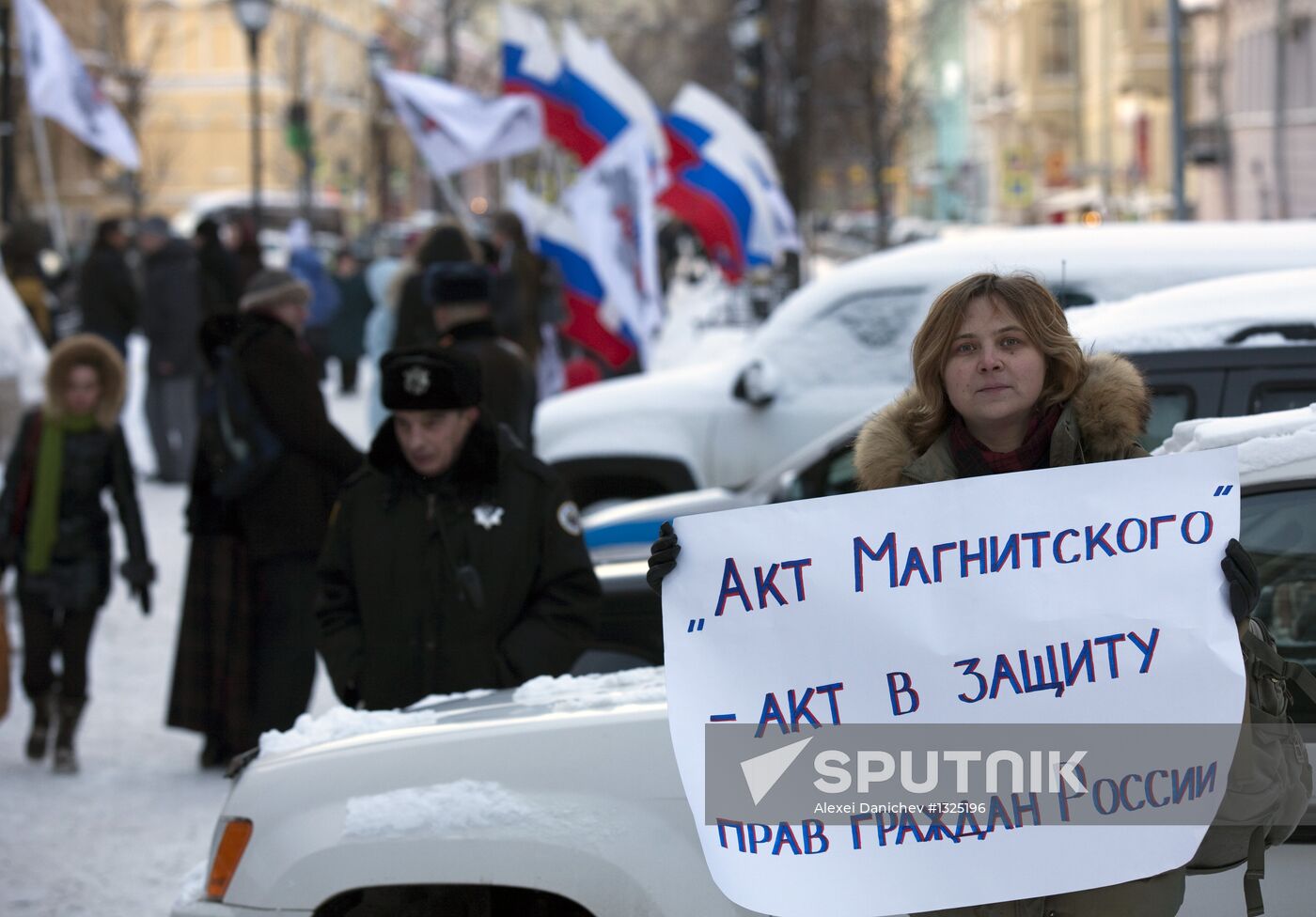 Pickets for and against Dima Yakovlev Law