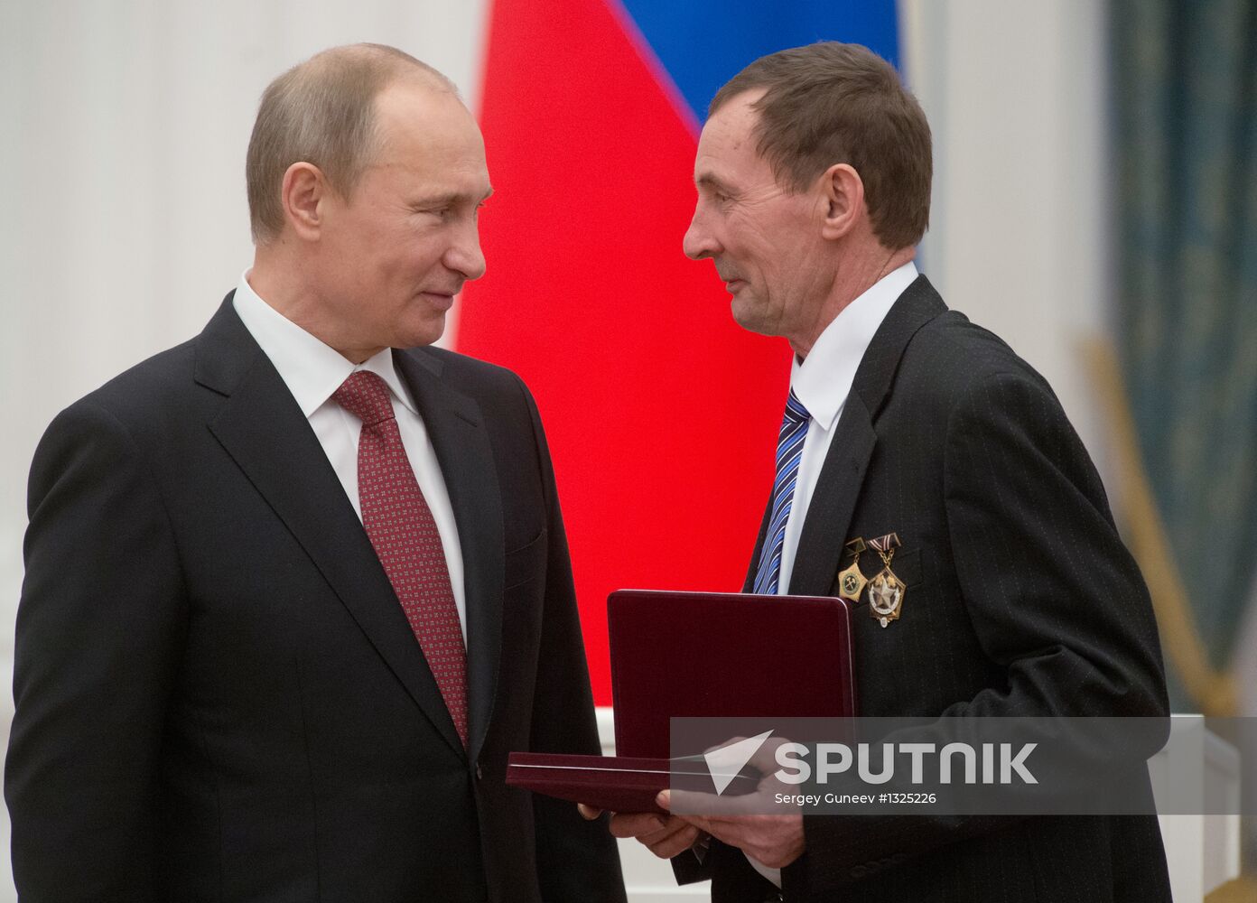 Vladimir Putin presents state awards at Moscow Kremlin