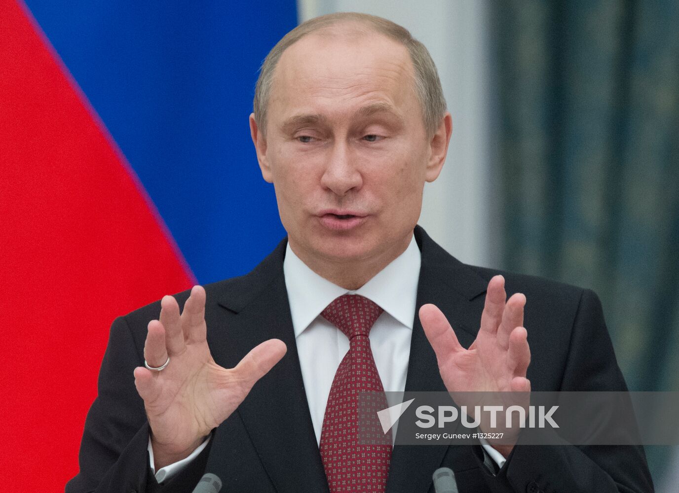 Vladimir Putin presents state awards at Moscow Kremlin