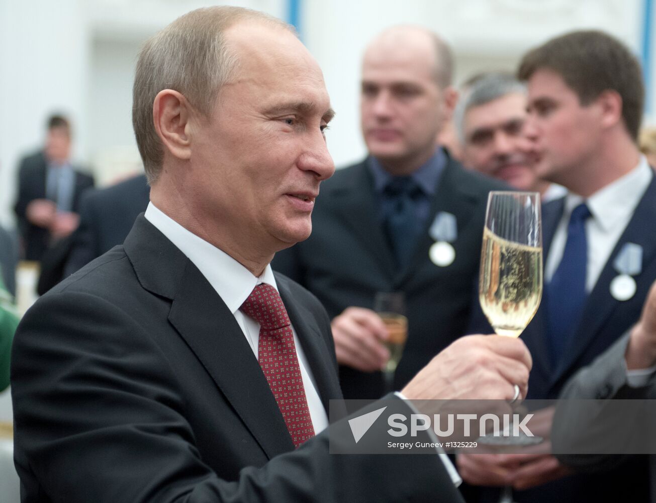 Vladimir Putin presents state awards at Moscow Kremlin