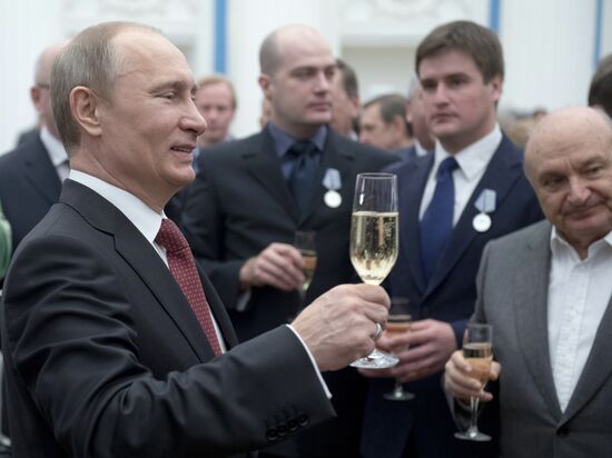 Vladimir Putin presents state awards at Moscow Kremlin