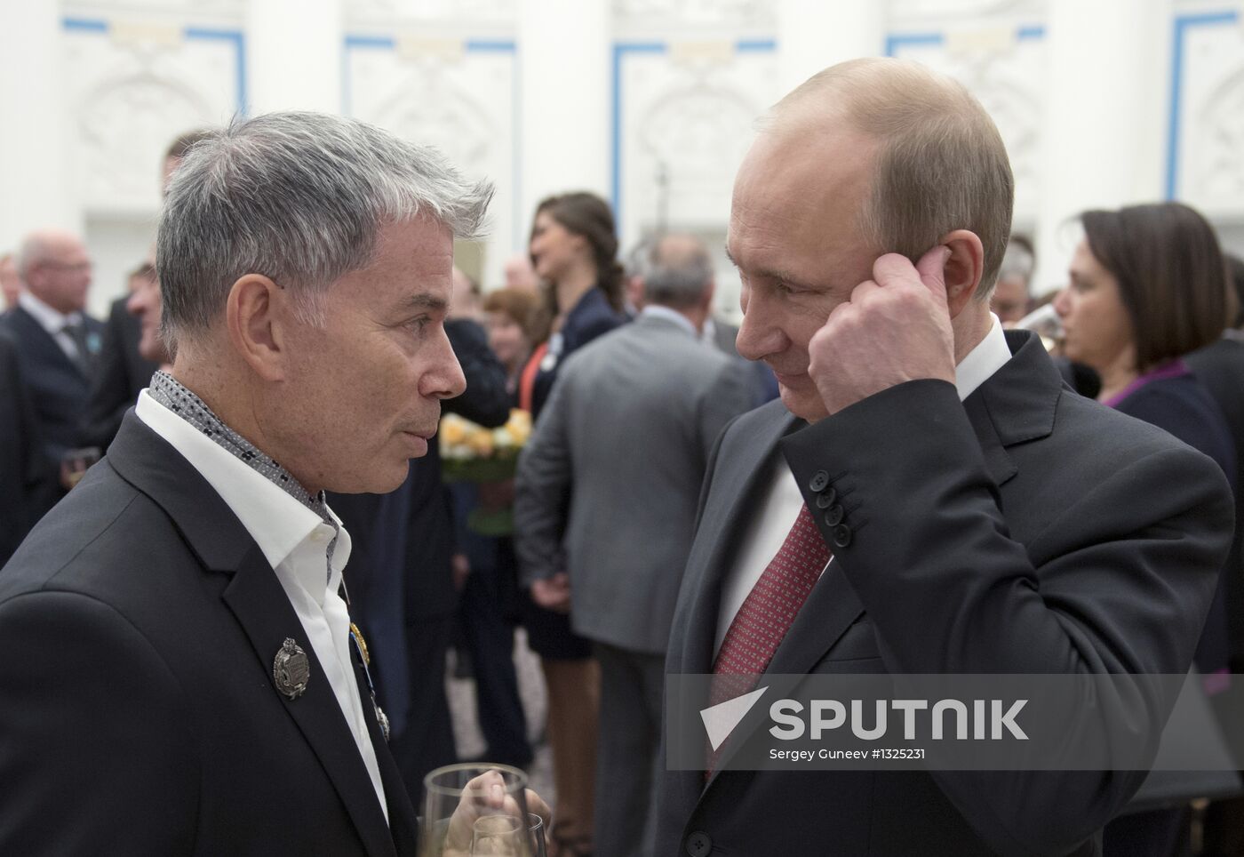 Vladimir Putin presents state awards at Moscow Kremlin