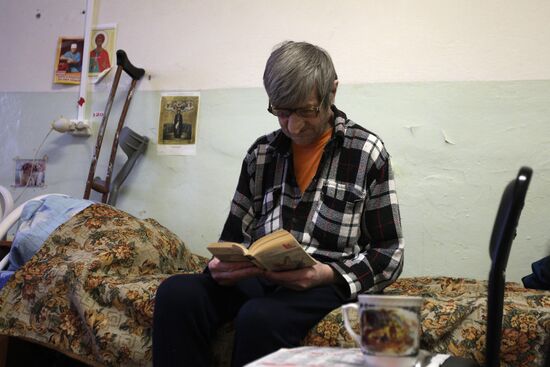 Care home for senior people and people with disabilities