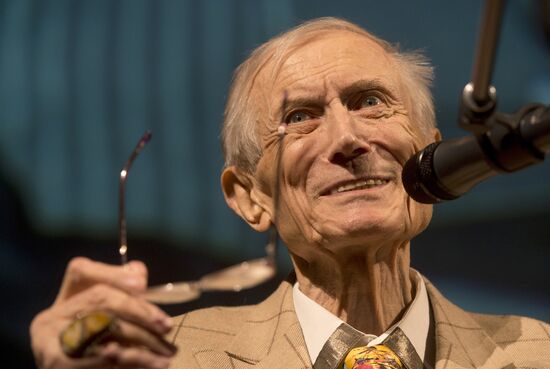 Poet Yevgeny Yevtushenko's poetic night