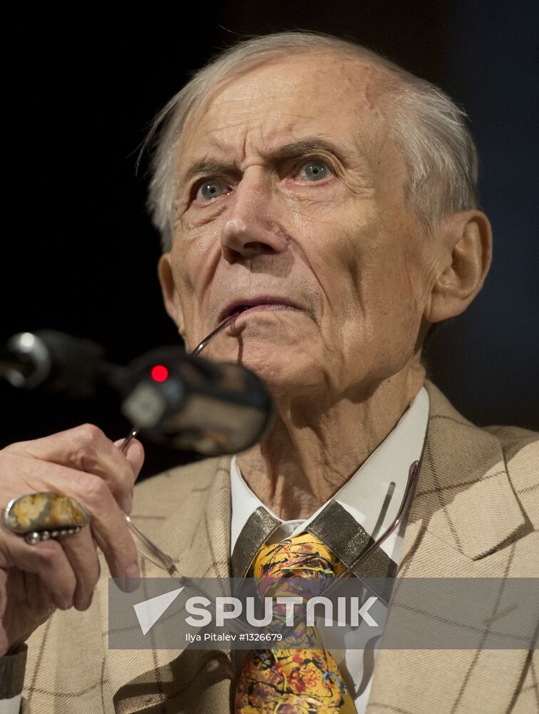 Poet Yevgeny Yevtushenko's poetic night