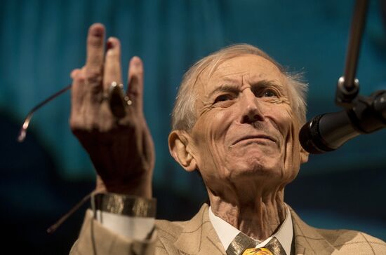 Poet Yevgeny Yevtushenko's poetic night