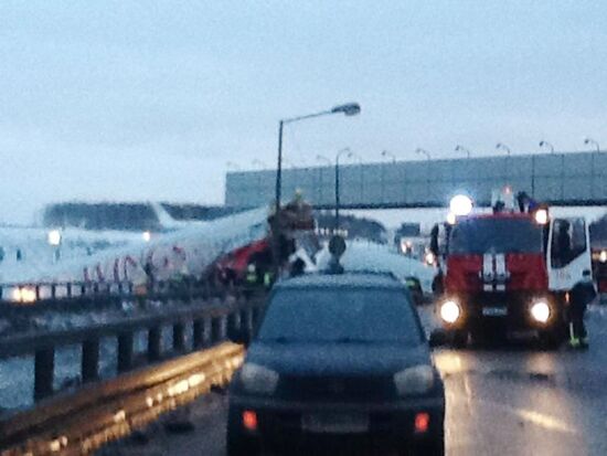 Tu-204 plane goes off landing strip at Vnukovo and catches fire