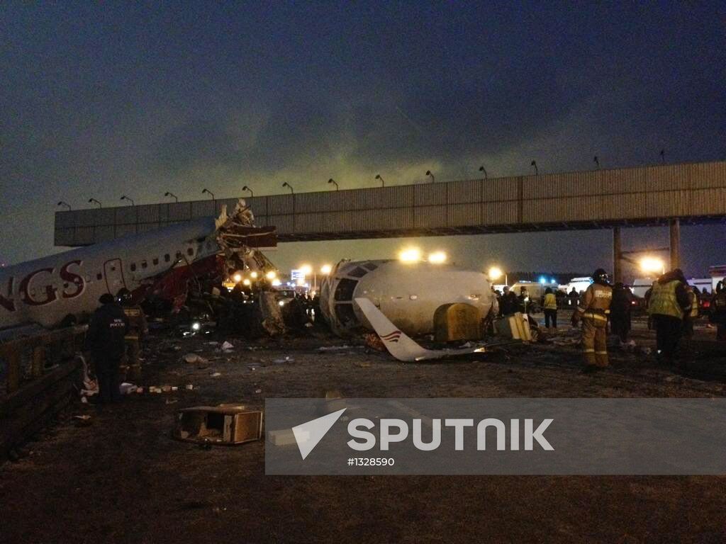 Tu-204 plane skids off runway and catches fire in Vnukovo