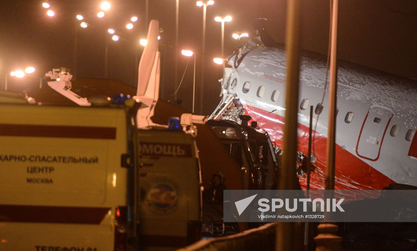 Tu-204 plane skids off runway and catches fire in Vnukovo