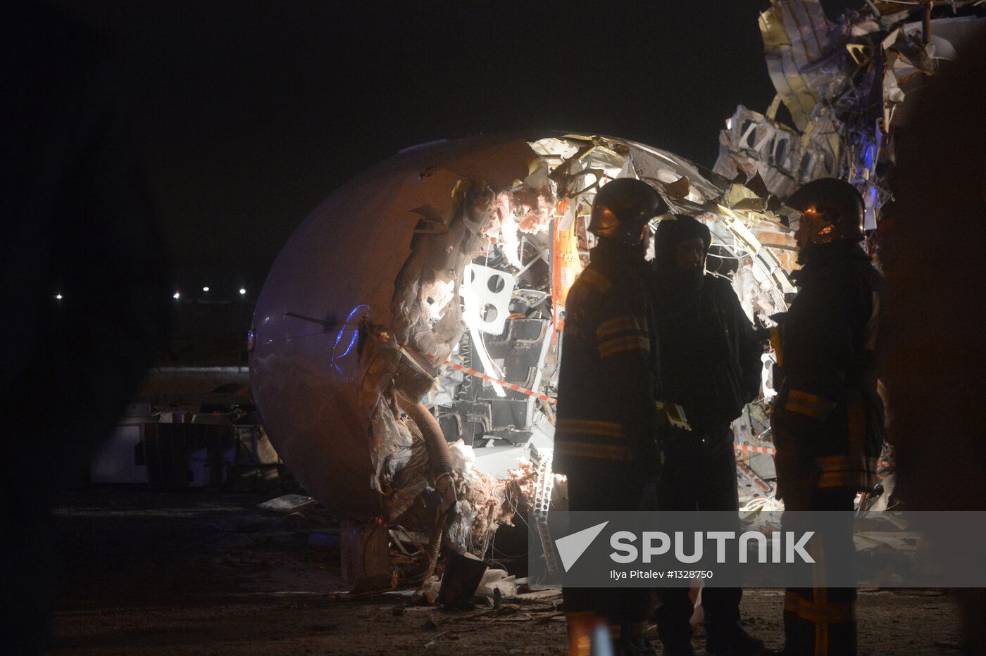 Tu-204 plane skids off runway and catches fire in Vnukovo