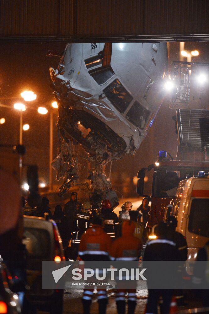 Tu-204 plane skids off runway and catches fire in Vnukovo