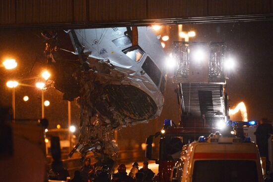 Tu-204 plane skids off runway and catches fire in Vnukovo