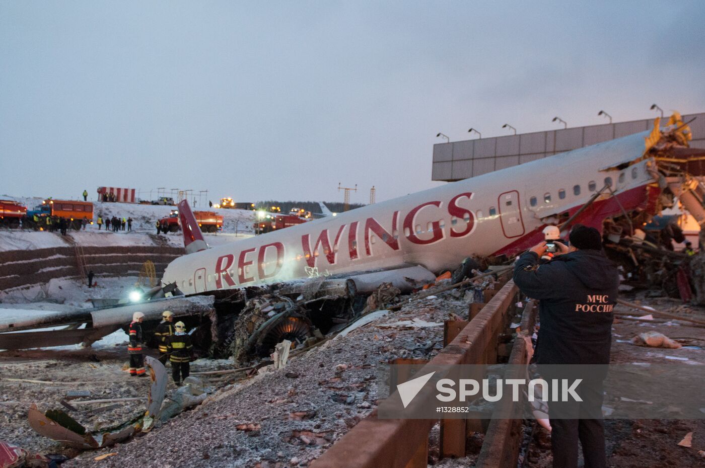 Tu-204 plane skids off runway and catches fire in Vnukovo