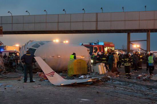 Tu-204 plane skids off runway and catches fire in Vnukovo