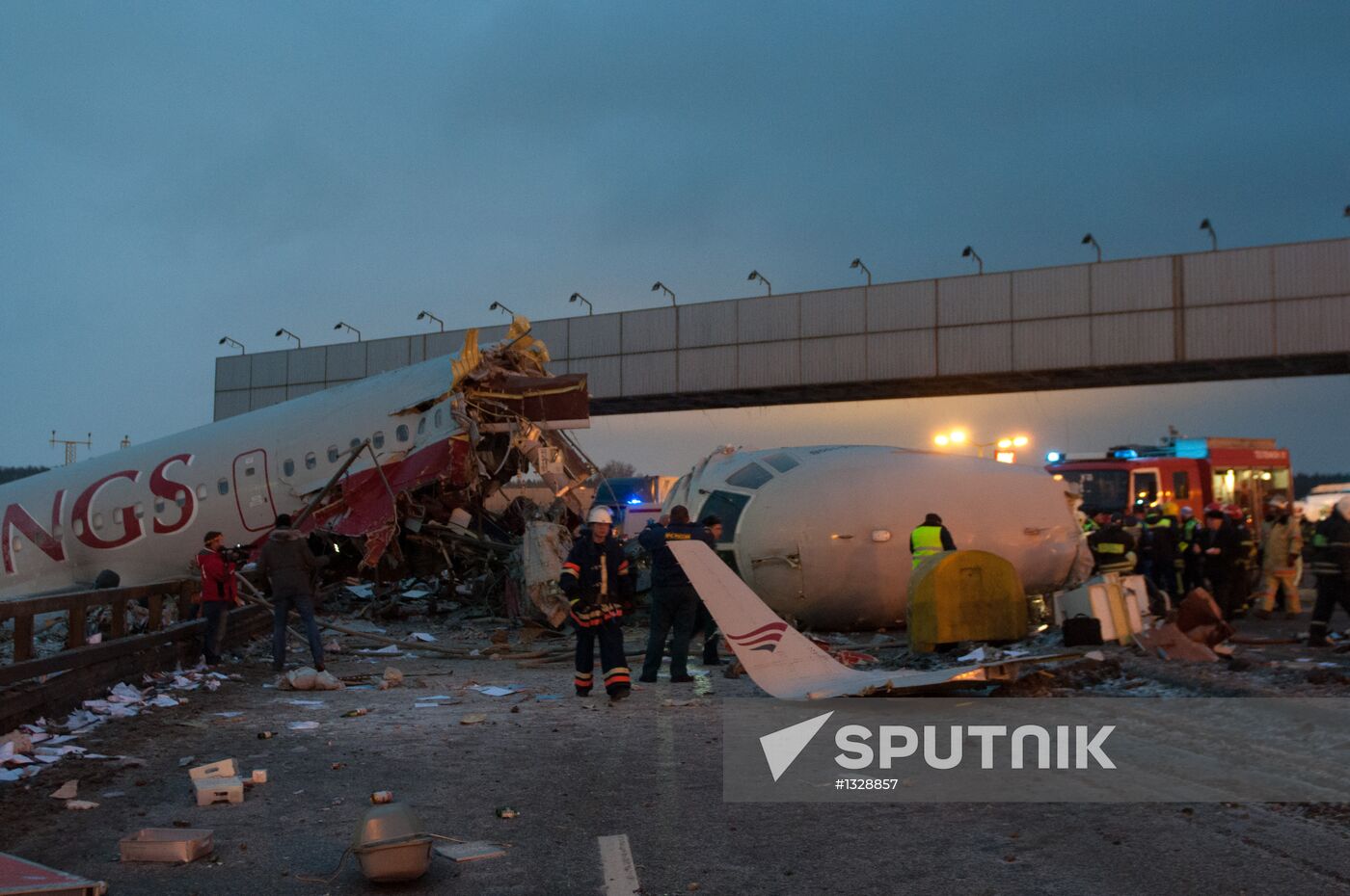 Tu-204 plane skids off runway and catches fire in Vnukovo