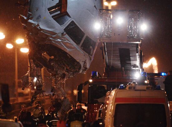 Tu-204 plane skids off runway and catches fire in Vnukovo