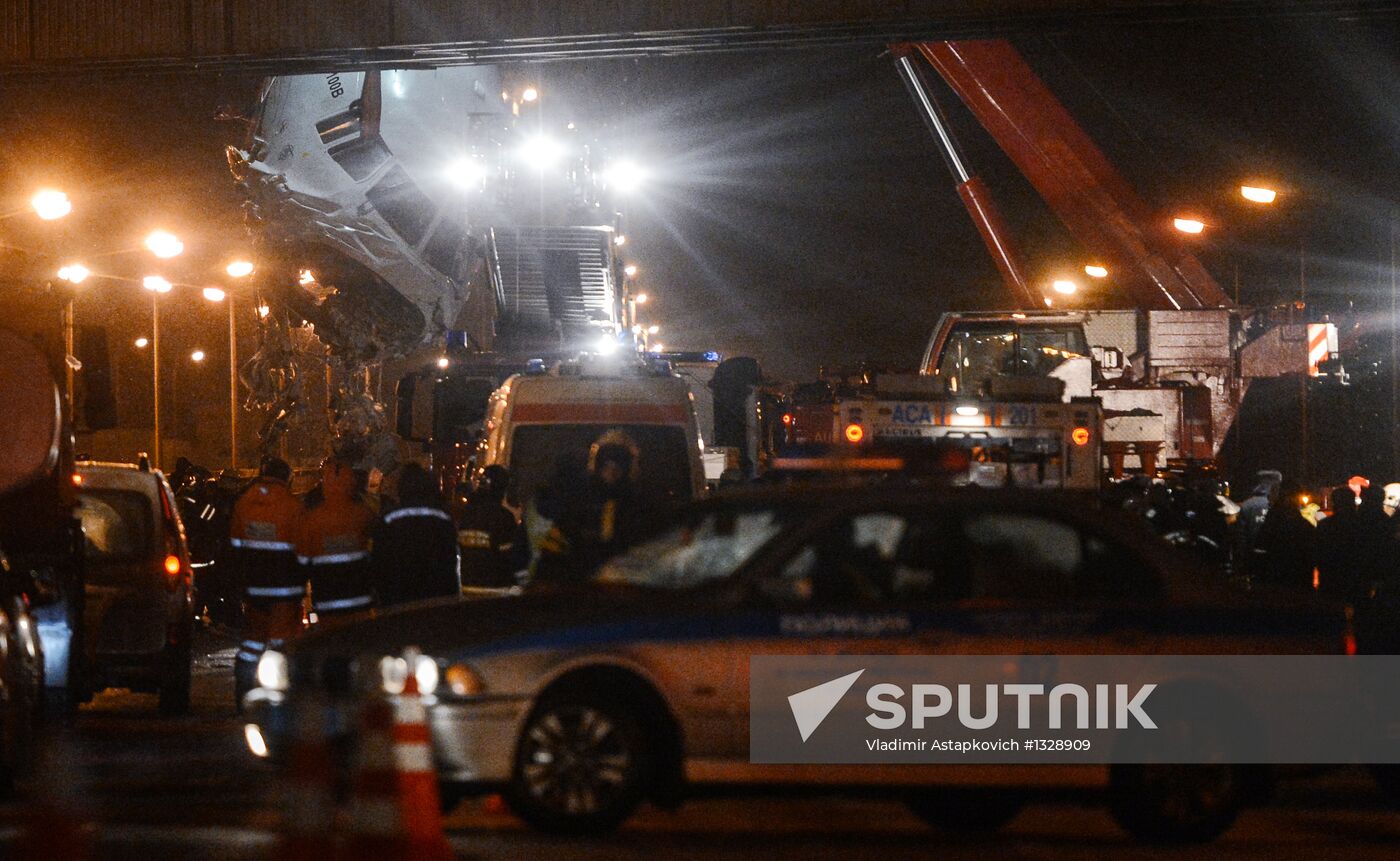 Tu-204 plane skids off runway and catches fire in Vnukovo