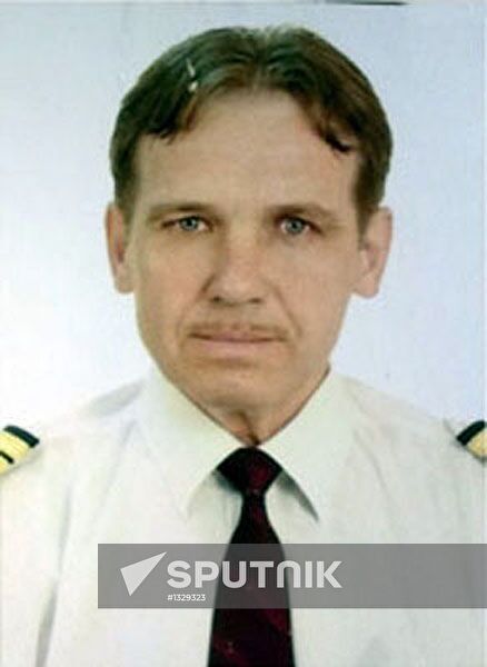 Photos of Tu-204 plane crash victims