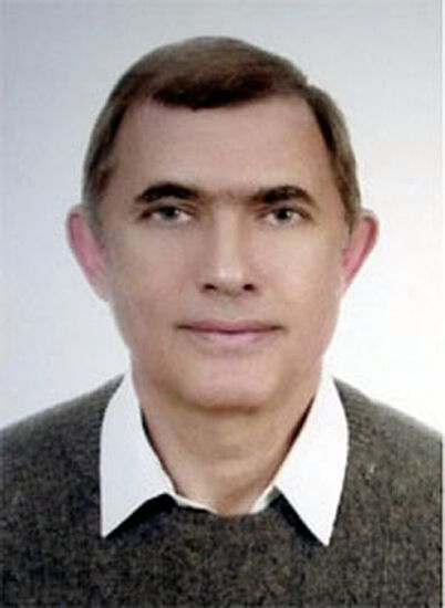 Photos of Tu-204 plane crash victims