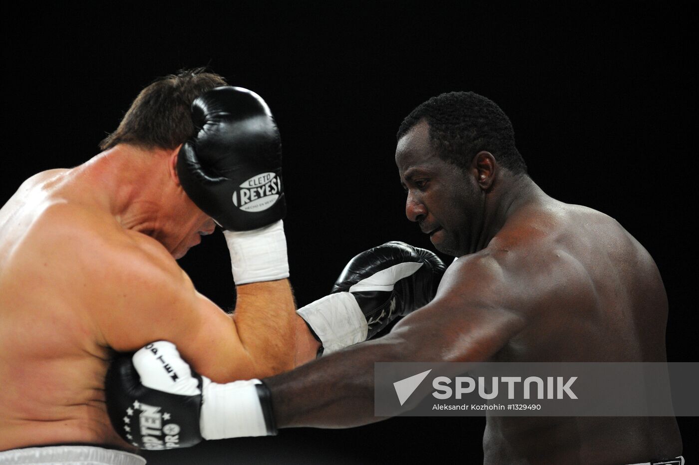 Boxing. Bout between Oleg Maskayev and Owen Beck
