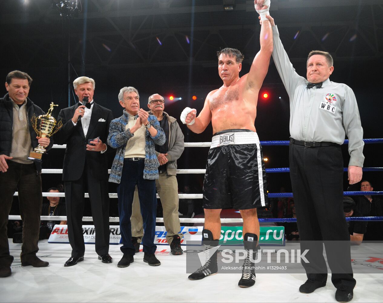 Boxing. Bout between Oleg Maskayev and Owen Beck
