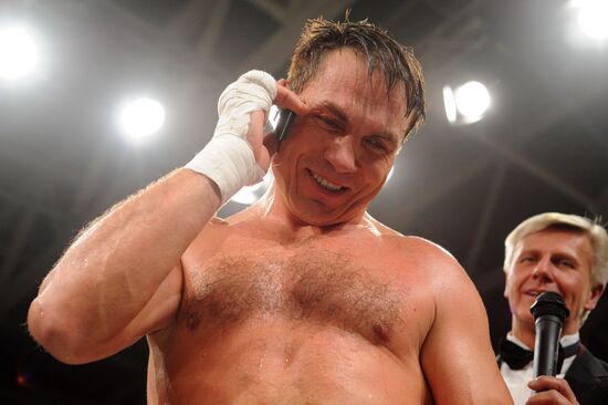 Boxing. Bout between Oleg Maskayev and Owen Beck