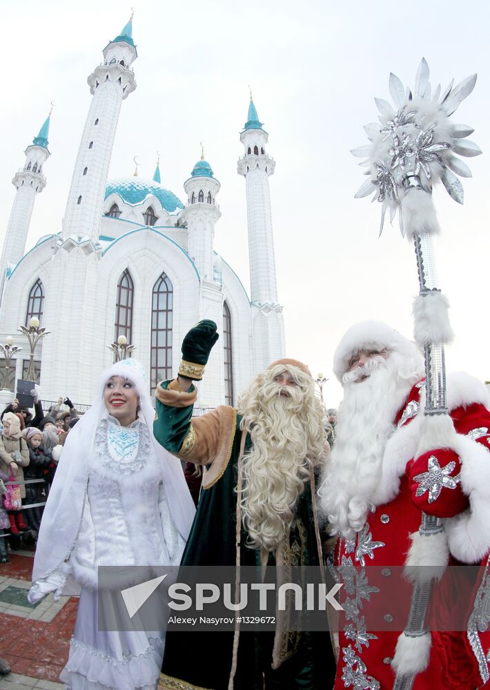 Father Frost and Snowmaiden arrive in Kazan from Veliky Ustyug