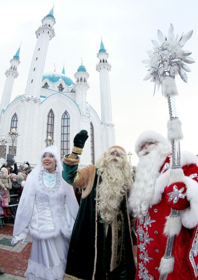 Father Frost and Snowmaiden arrive in Kazan from Veliky Ustyug