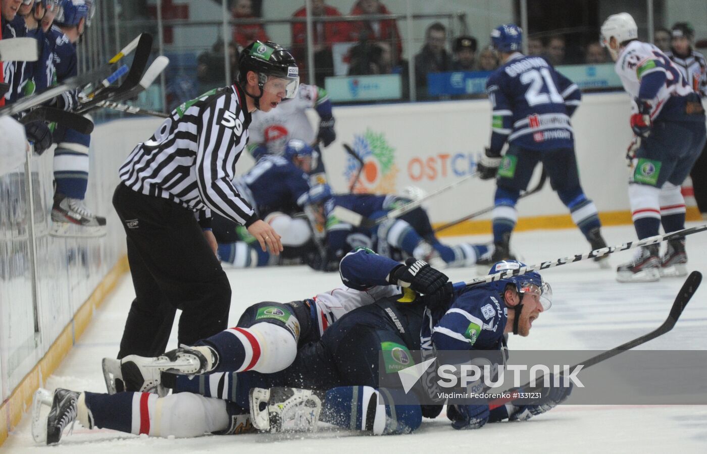 Kontinental Hockey League. Dynamo (Moscow) vs. Torpedo
