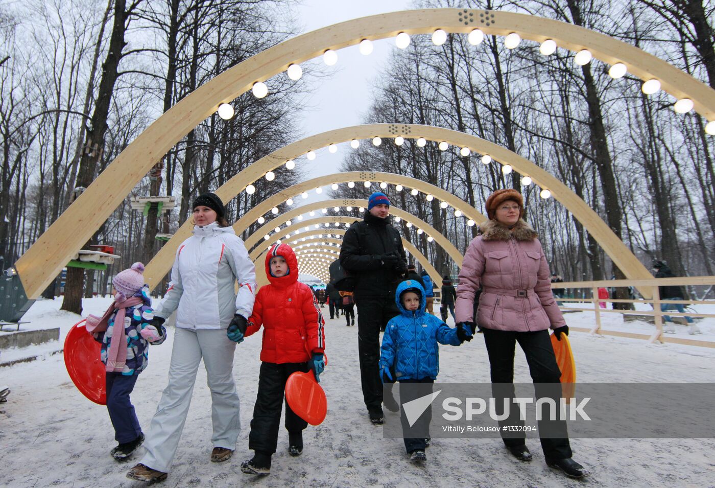 City residents enjoy winter holidays in Sokolniki park