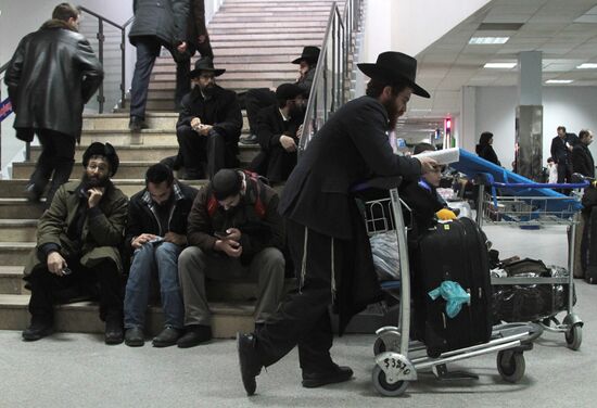 Flights of Aerosvit airline delayed in Ukraine